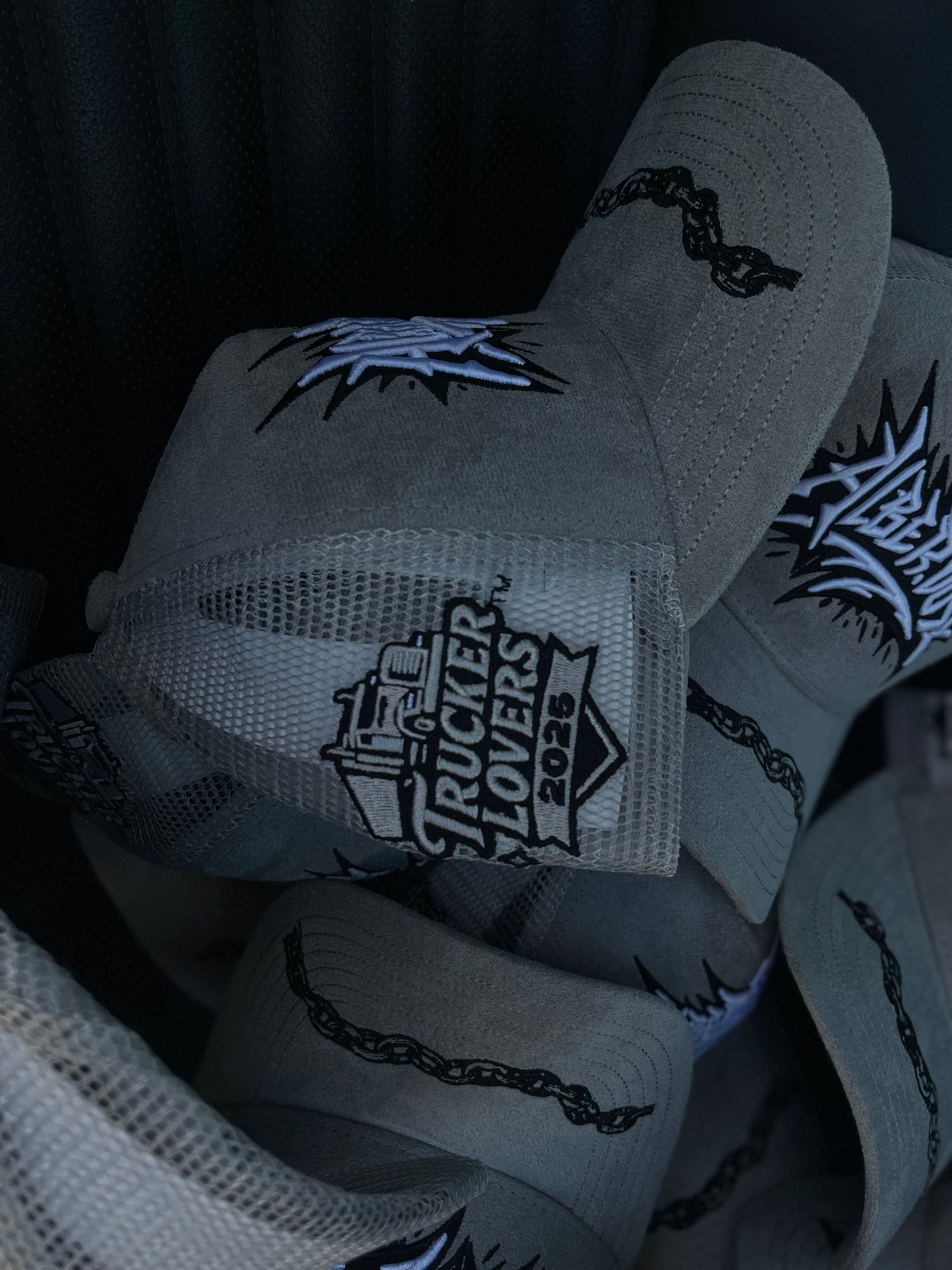 alber.dose Loose Chain Trucker Cap