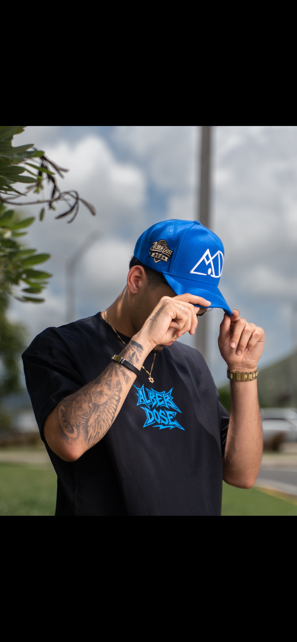 alber.dose’s Black Signature Tee