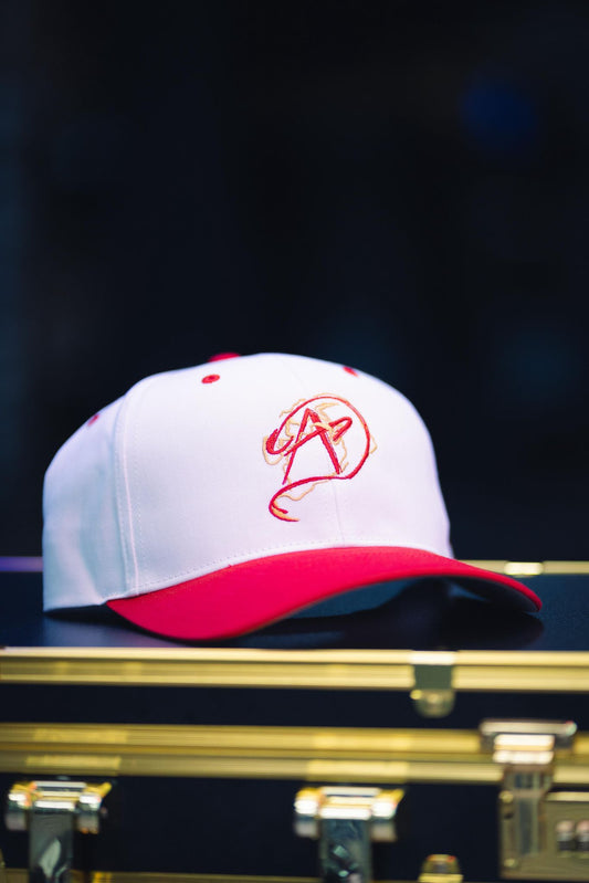 alber.dose White and Red Cap “Special Outfit”